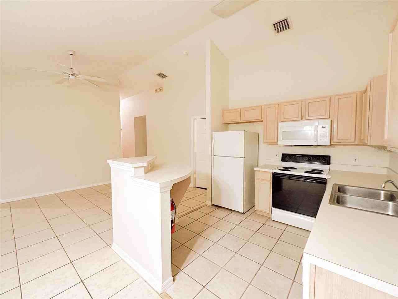 2420 Saint Augustine Blvd - Photo 4 of 20