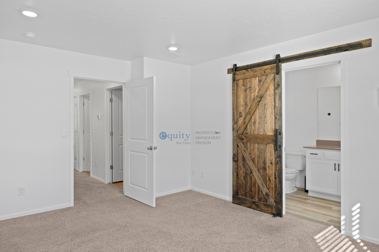 8710 W Cordero Dr #1 - Photo 5 of 10