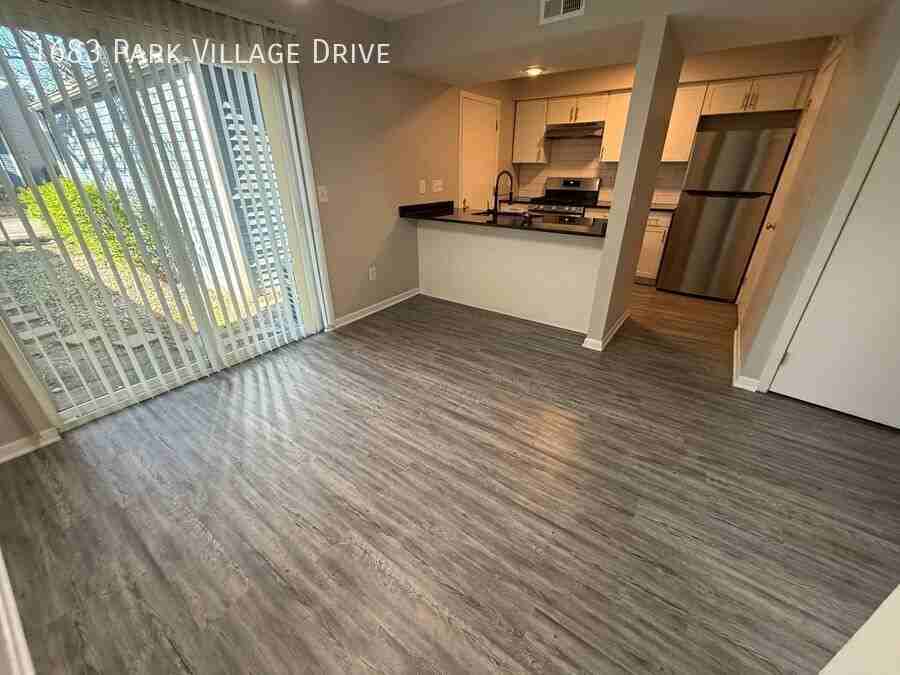 1683 Park Village Dr - Photo 7 of 34