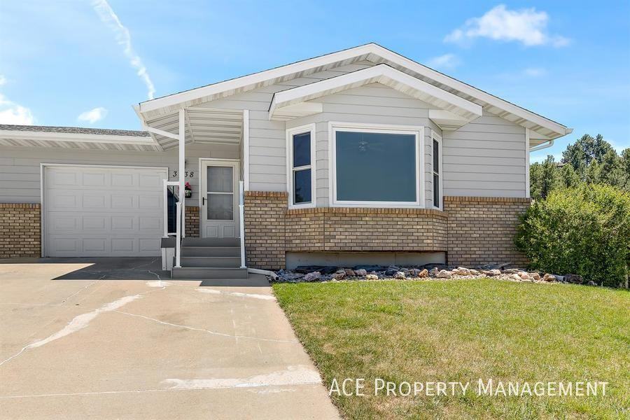 3738 Park Dr - Photo 2 of 10
