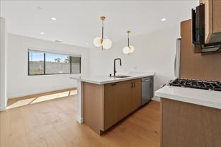 1210 Larrabee St #02 - Photo 1 of 1