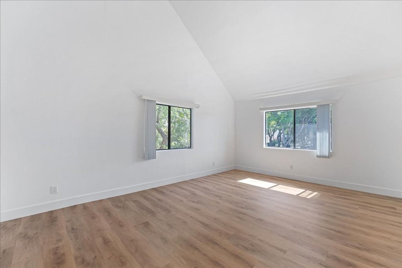 444 W Windsor Rd #07 - Photo 2 of 20