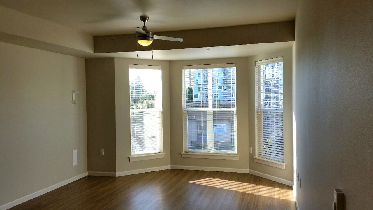 Sellwood Apartments - Photo 5 of 32