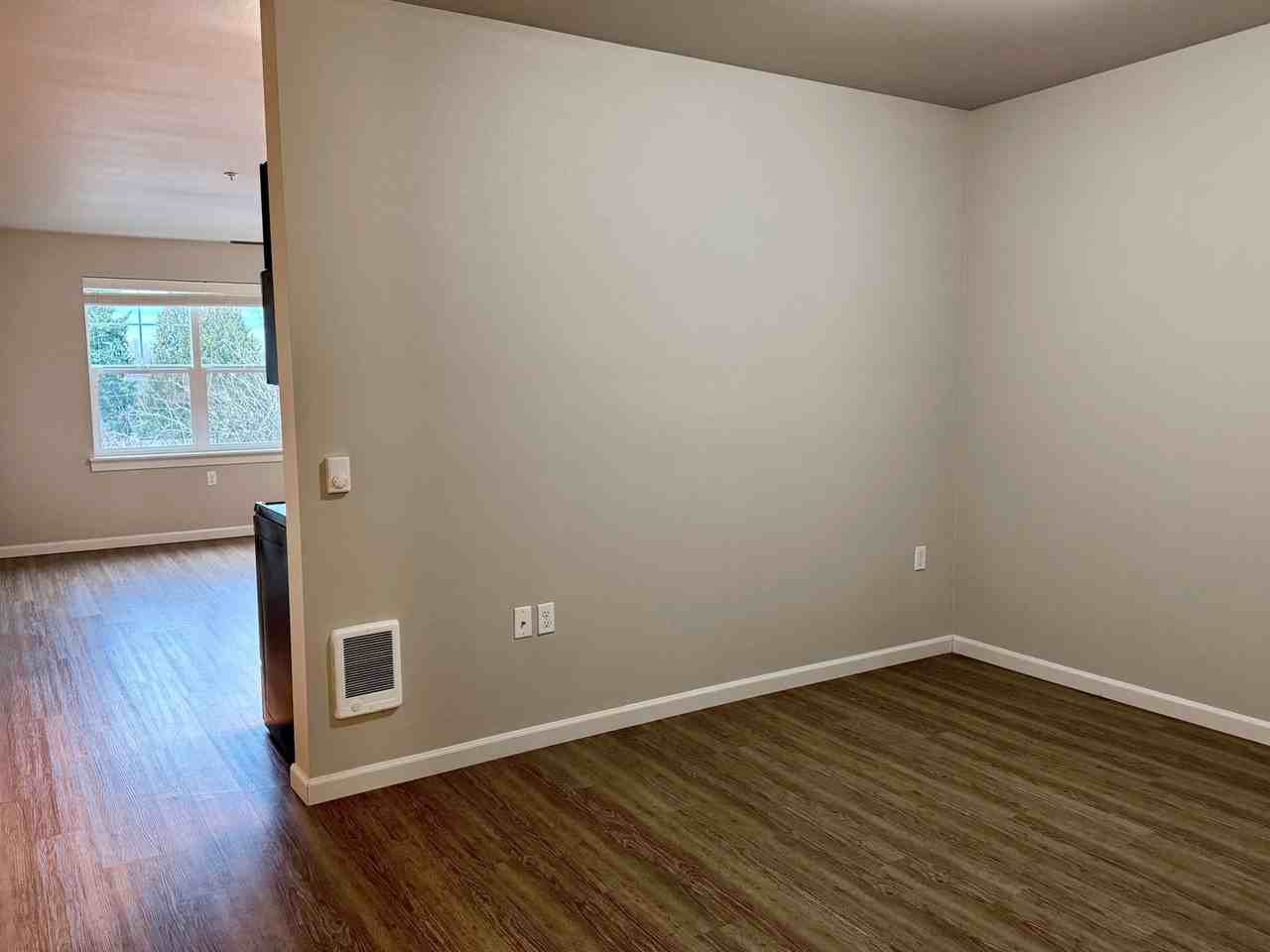 Sellwood Apartments - Photo 7 of 32