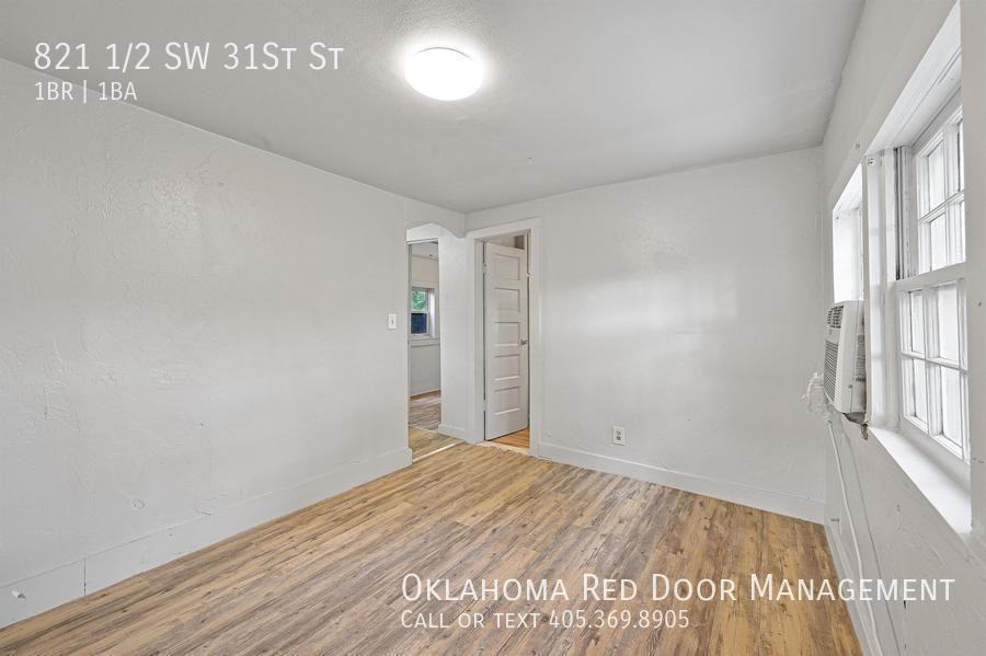 821 1/2 Sw 31st St - Photo 3 of 14