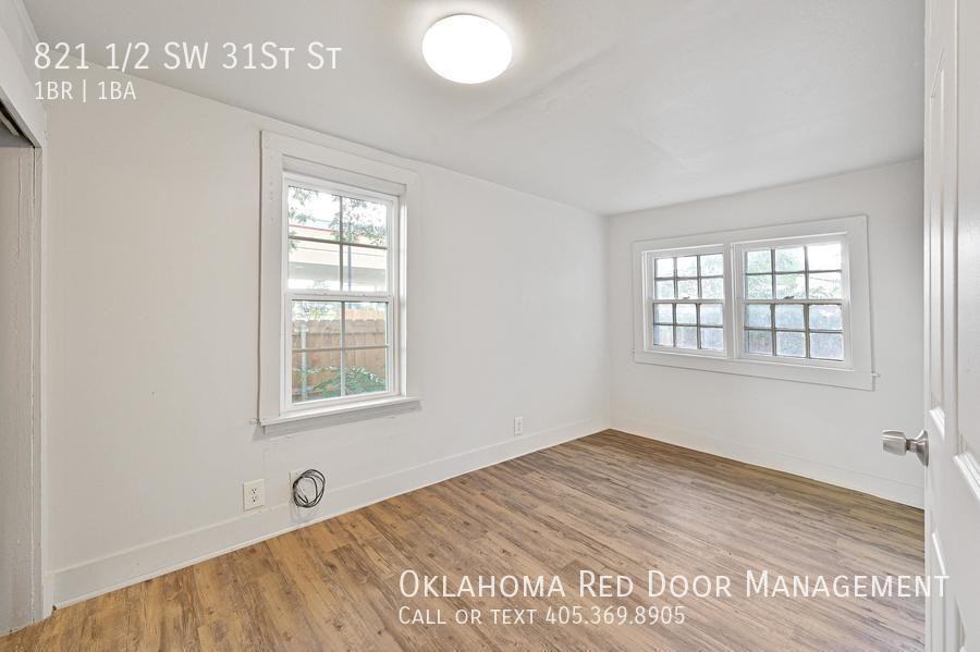 821 1/2 Sw 31st St - Photo 4 of 14