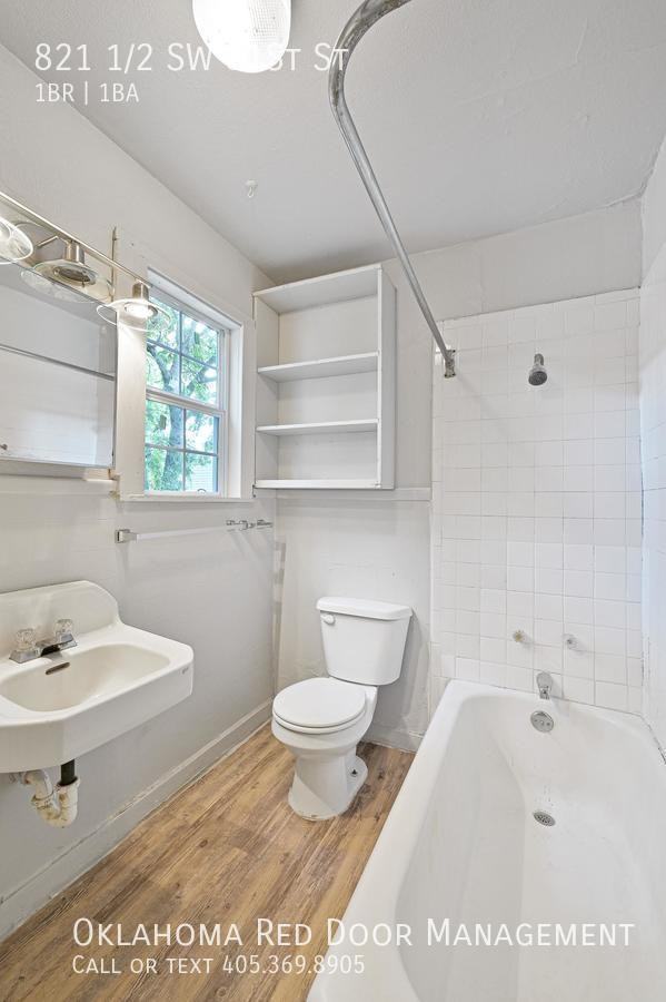 821 1/2 Sw 31st St - Photo 5 of 14