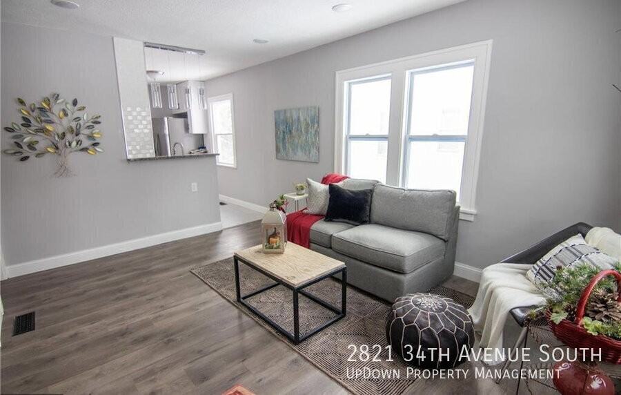 2821 34th Ave S - Photo 2 of 11