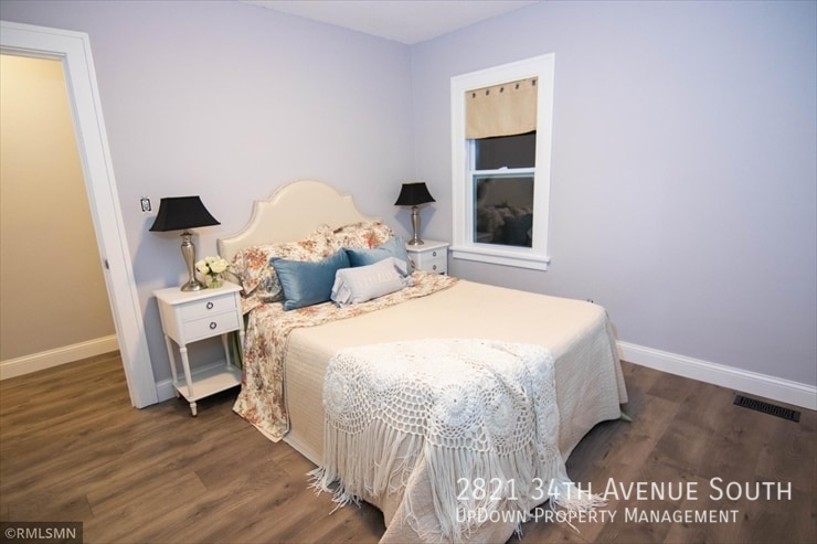 2821 34th Ave S - Photo 6 of 11