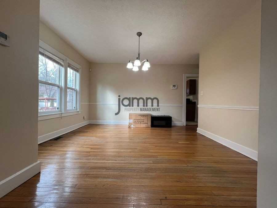 13103 Cedar Rd - Photo 7 of 24