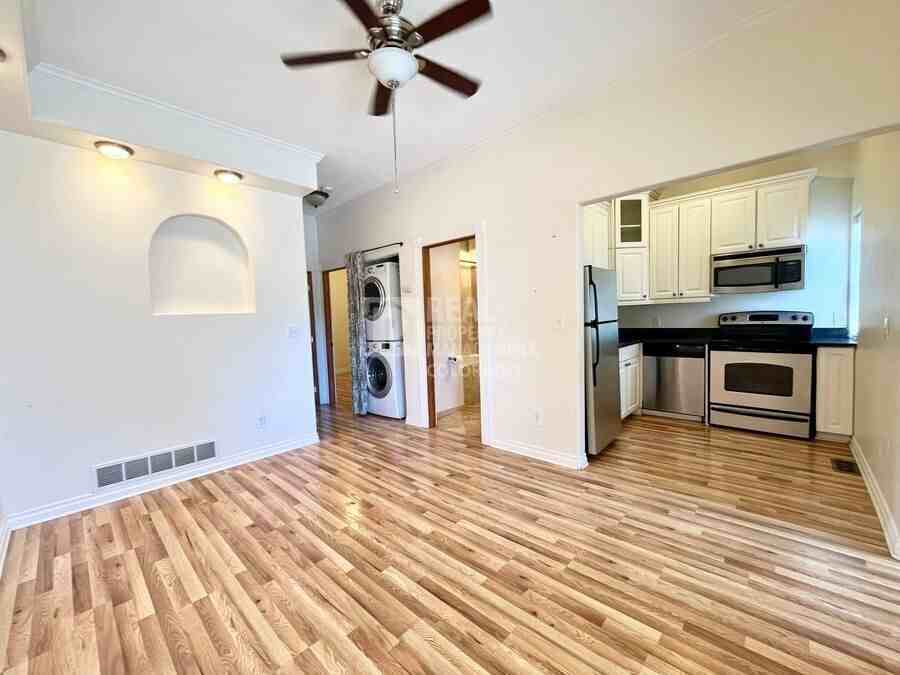 3127 N Downing St - Photo 4 of 14