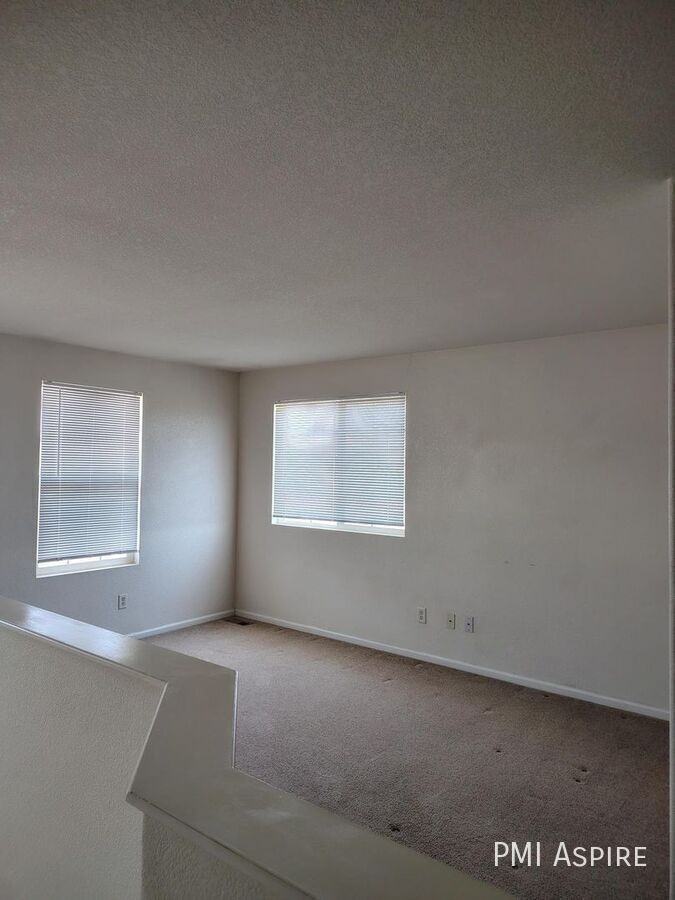 5002 S Himalaya Ct - Photo 6 of 17