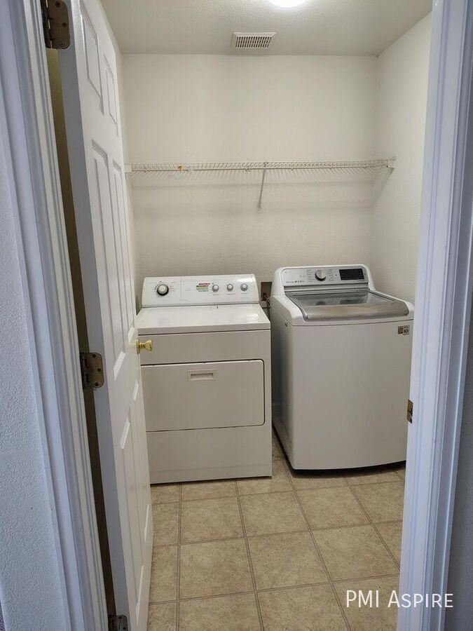 5002 S Himalaya Ct - Photo 7 of 17