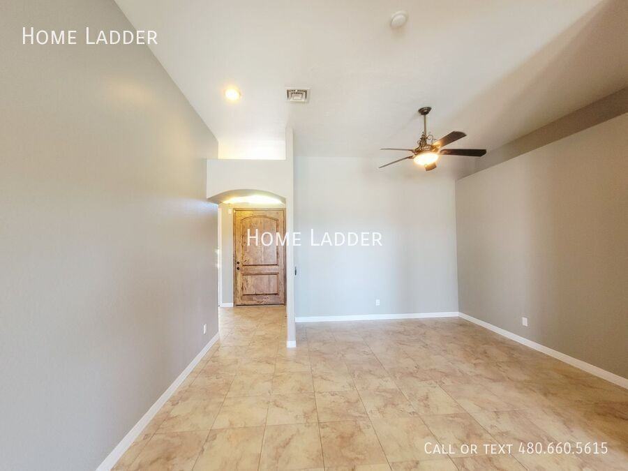 9030 S 10th Dr - Photo 3 of 31