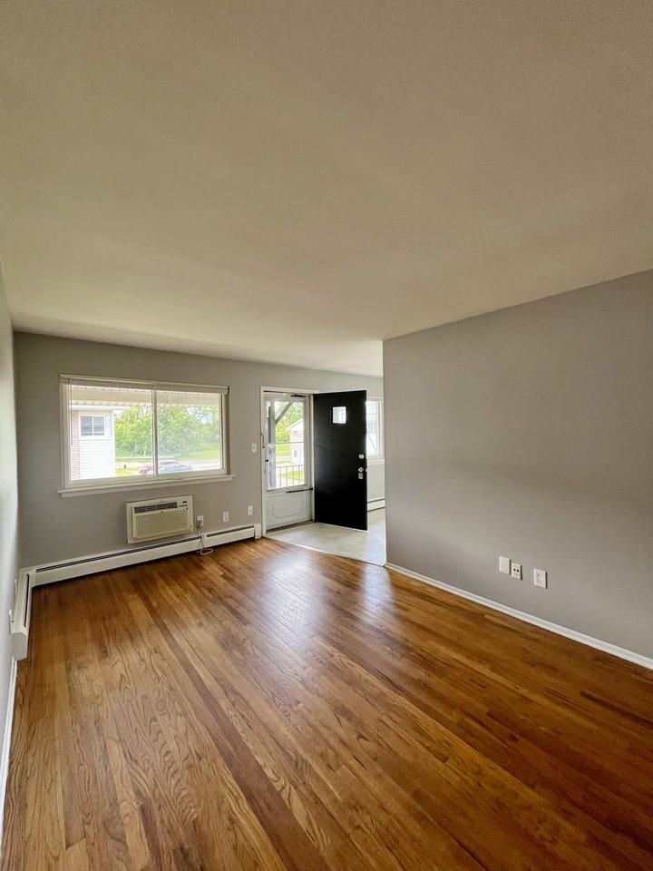 580 Harrison Blvd #61 - Photo 3 of 8