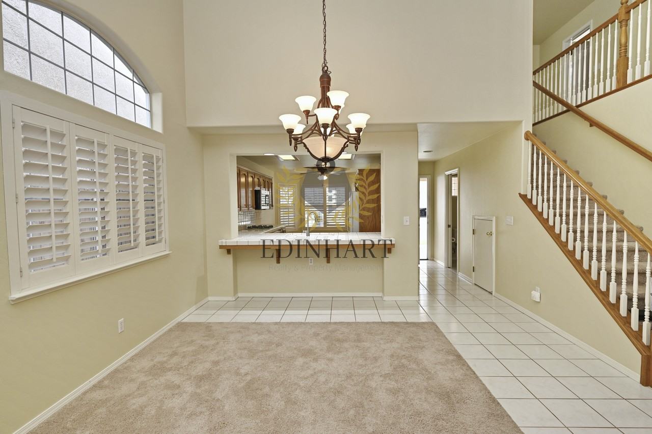 3750 W Vincent Ln #1 - Photo 4 of 38