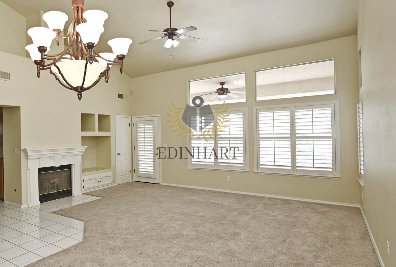3750 W Vincent Ln #1 - Photo 5 of 38