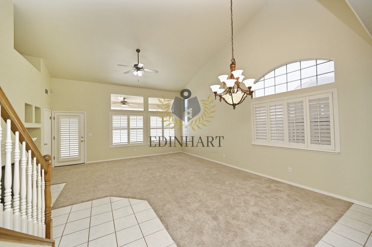 3750 W Vincent Ln #1 - Photo 6 of 38