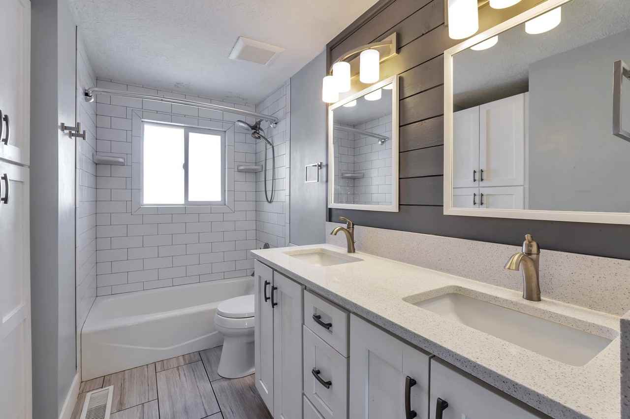 Simmons Duplex - Photo 6 of 16