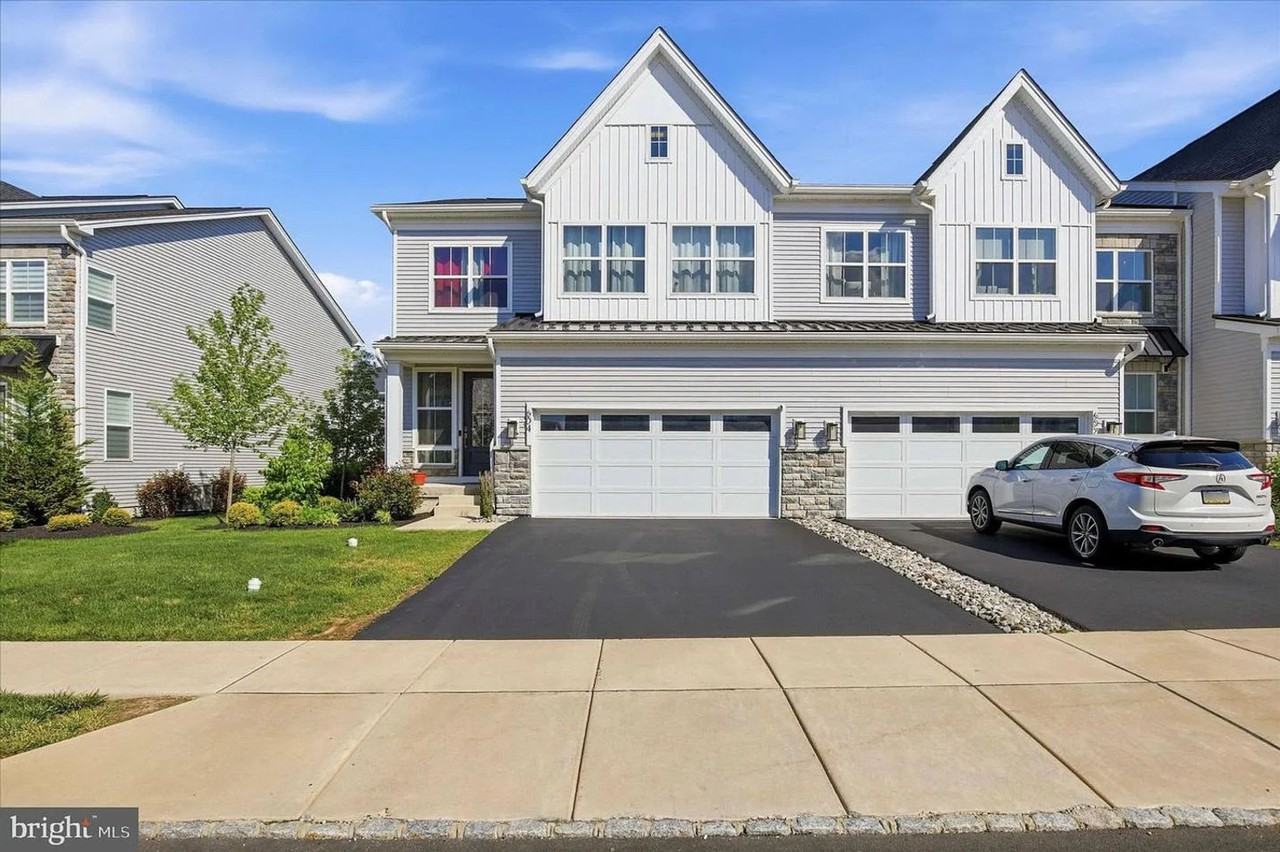 604 Mcnair Dr - Photo 2 of 24