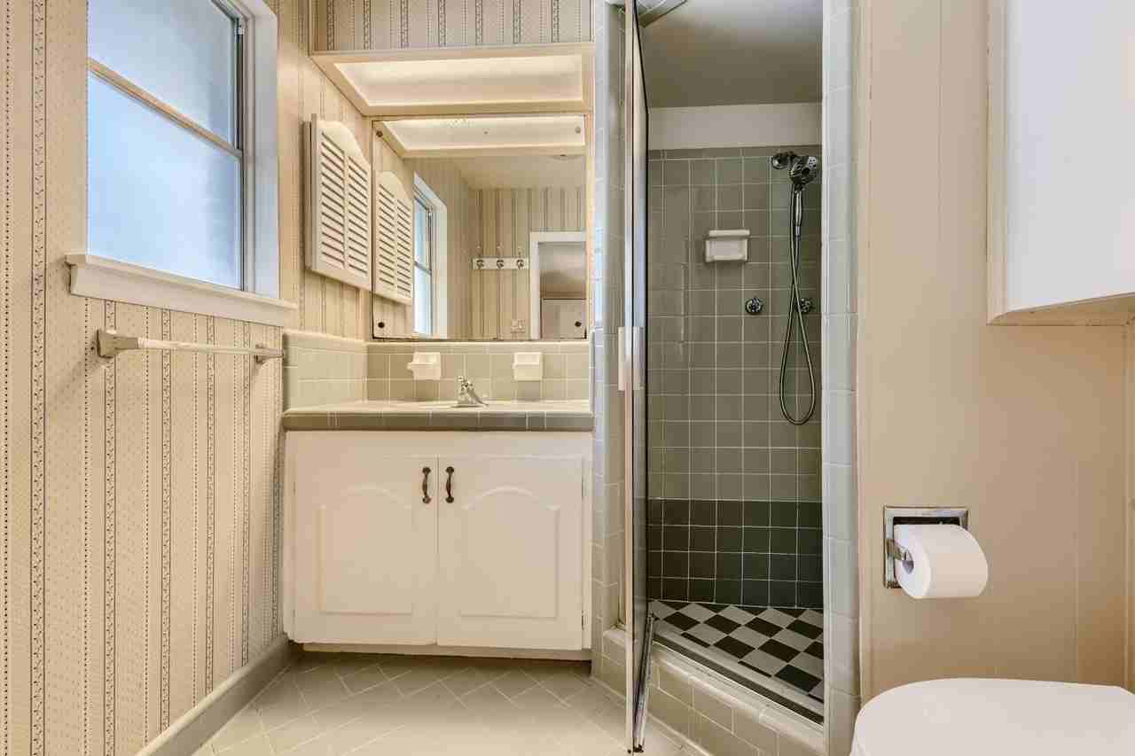 3210 Nantucket Dr - Photo 7 of 11