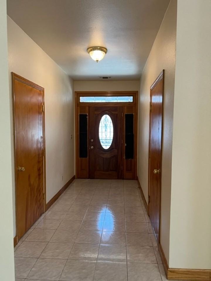 3515 California Ave - Photo 4 of 49