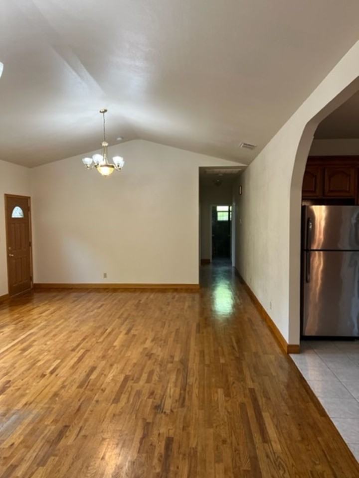 3515 California Ave - Photo 5 of 49
