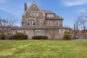 featured image of 825 Delaware Ave