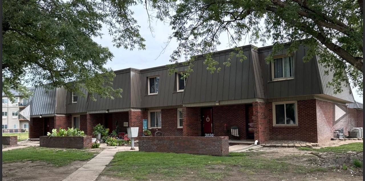 3030 Park Lane Dr. - Photo 2 of 2