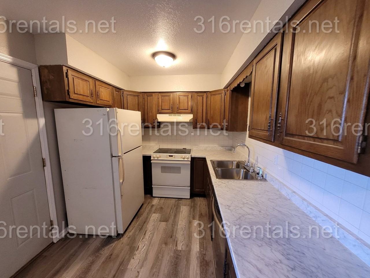 2135 S Silver St - Photo 2 of 9