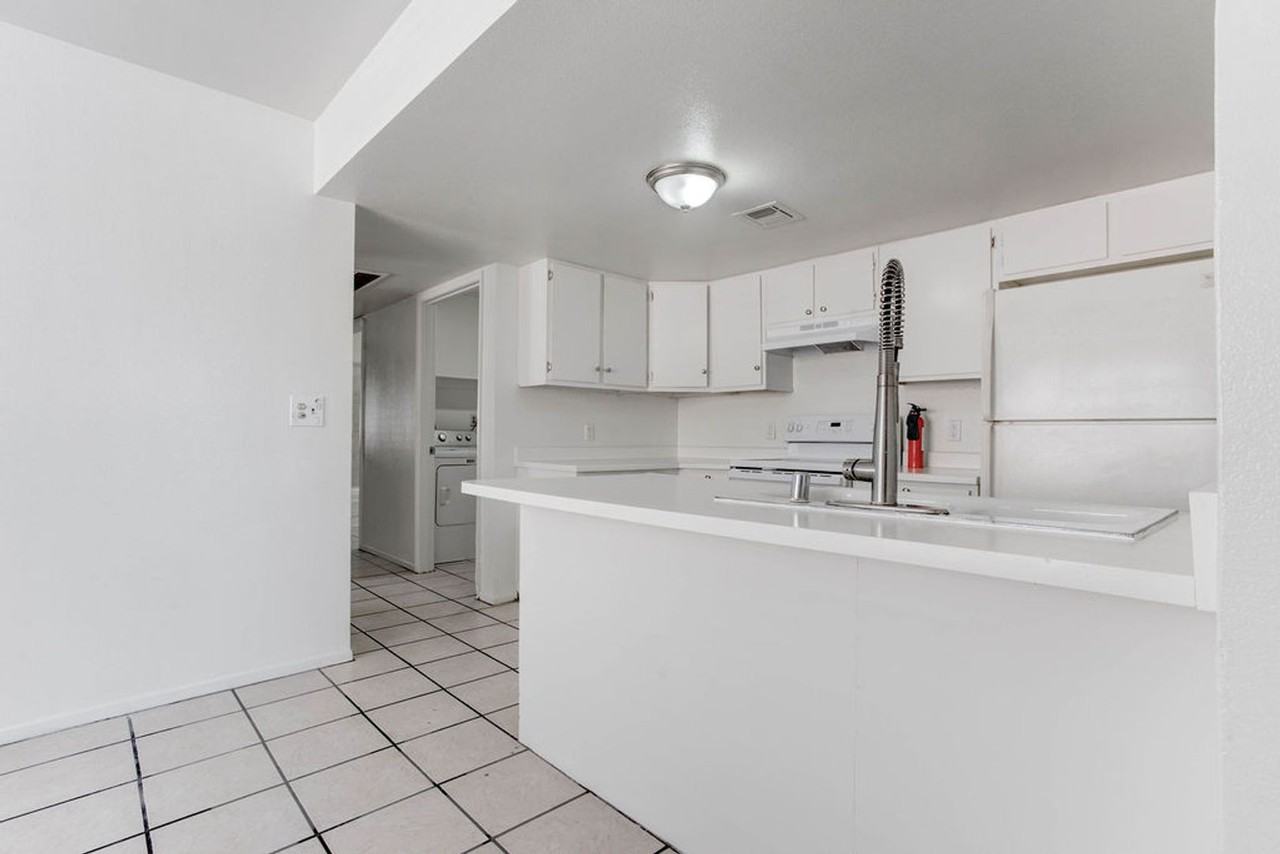 4269 Stewart Ave - Photo 6 of 23
