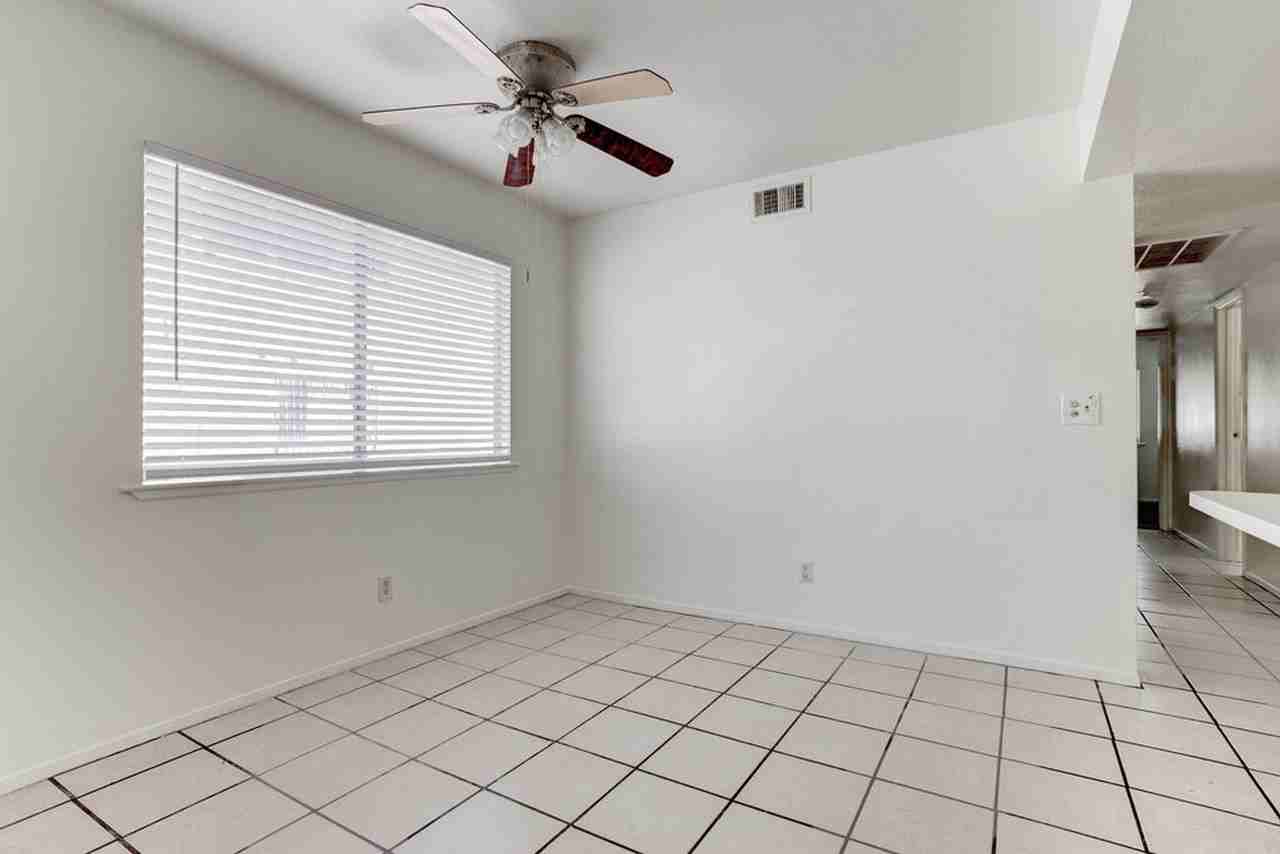 4269 Stewart Ave - Photo 7 of 23