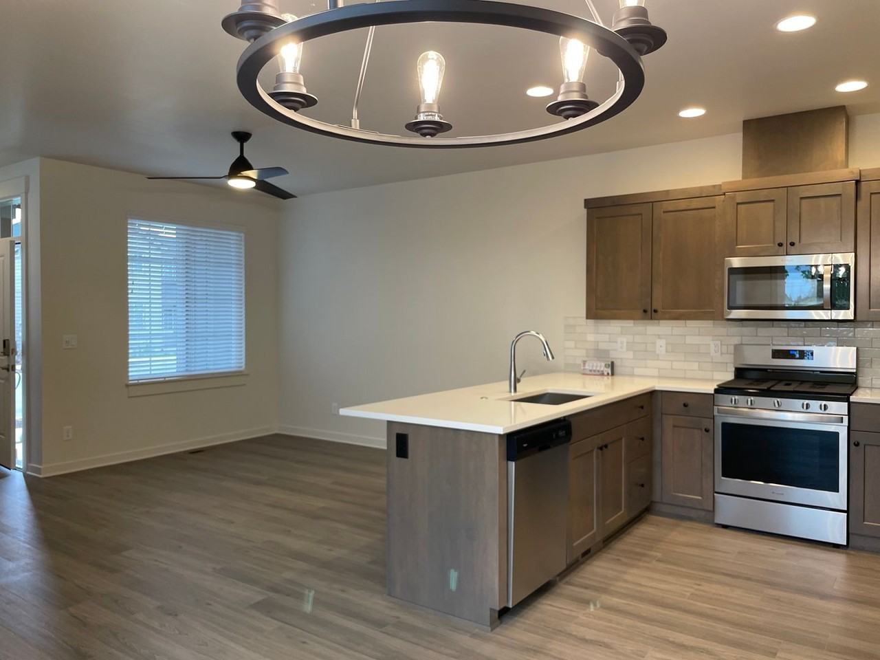 2598 Nw Spruce Cone Ln - Photo 4 of 17