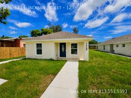 featured image of 121 E Jackson St #123