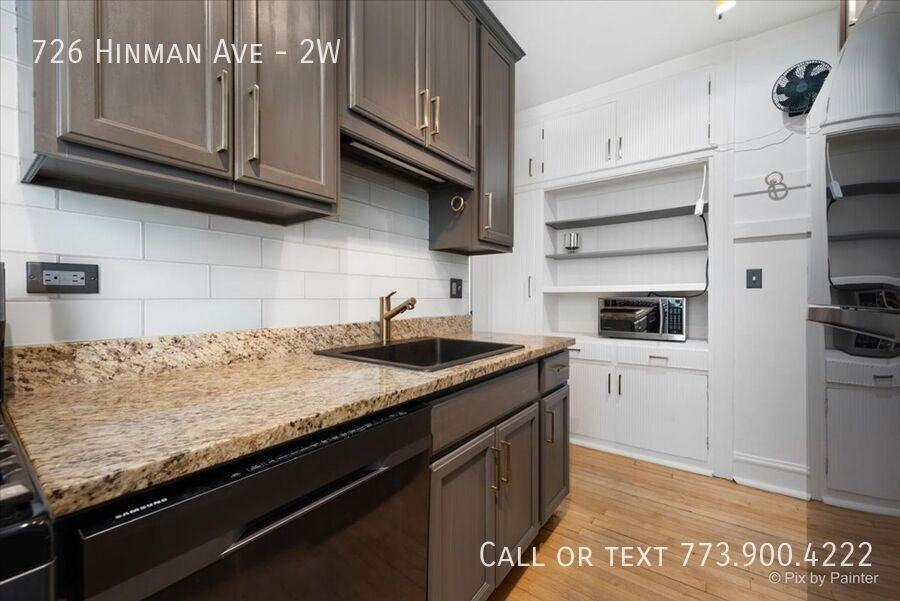 726 Hinman Ave #2W - Photo 7 of 17