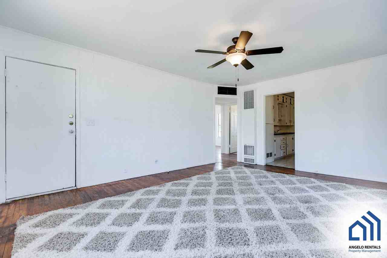 107 Belaire Ave - Photo 5 of 19