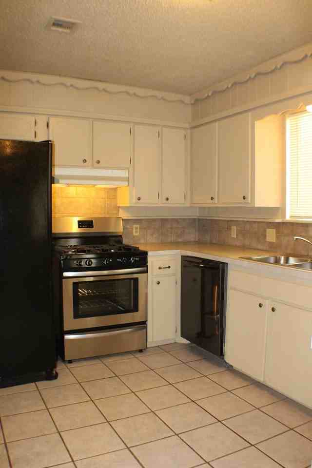 1312 W Pittsburg St - Photo 3 of 19
