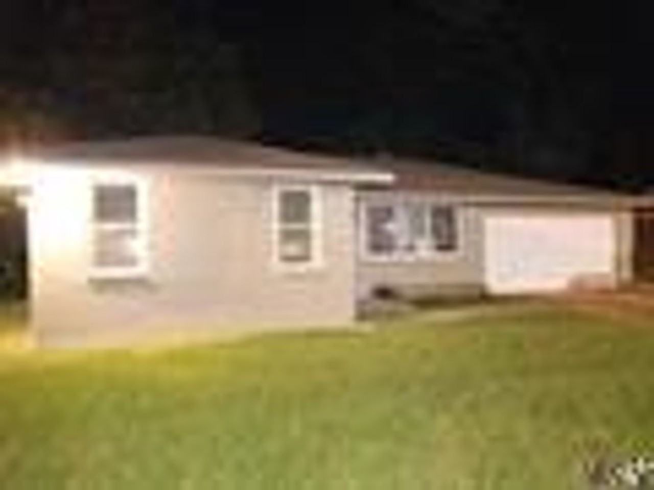 3715 Winbourne Ave - Photo 3 of 31