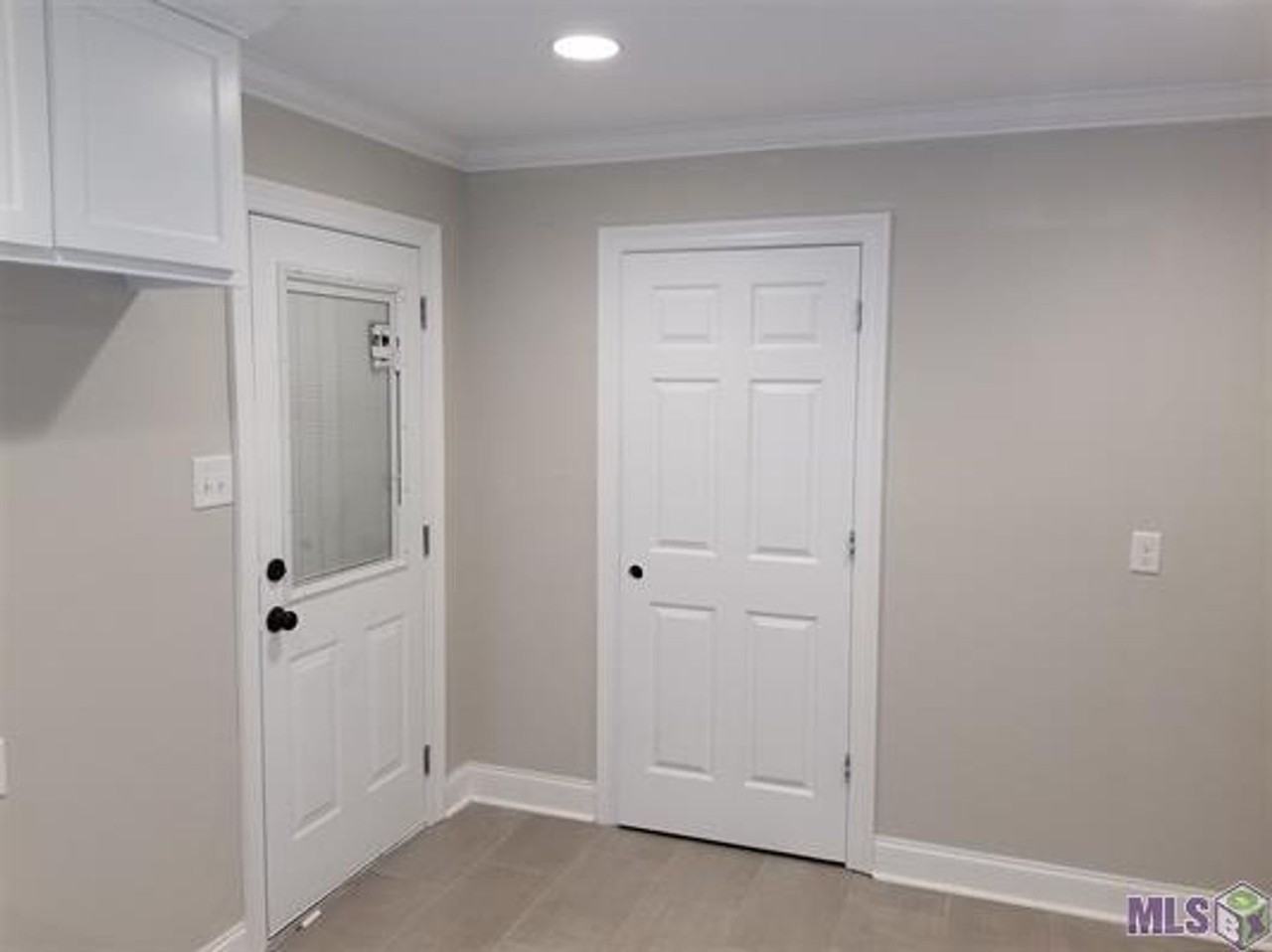 3715 Winbourne Ave - Photo 6 of 31