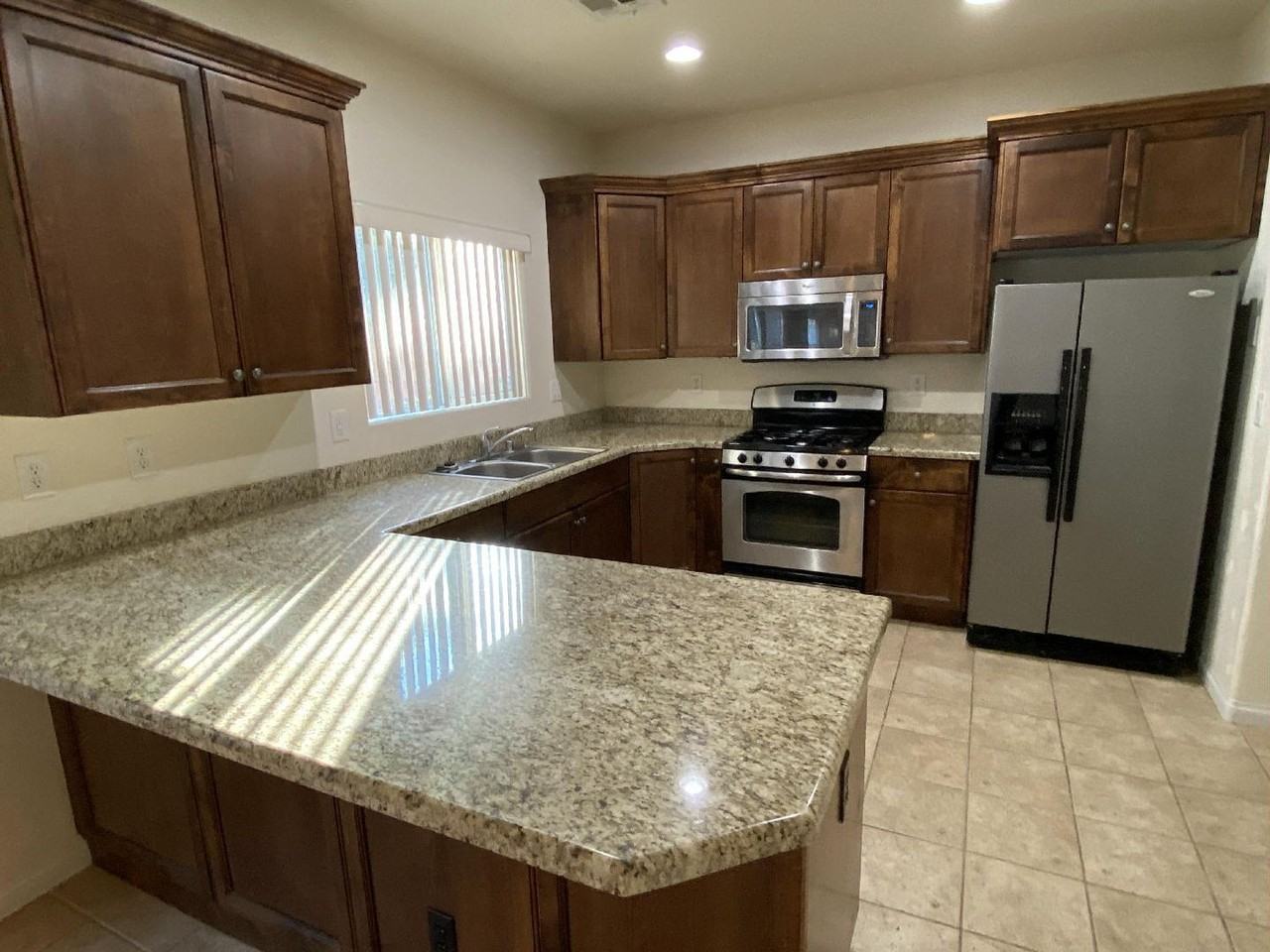869 Park Walk Ave - Photo 3 of 10