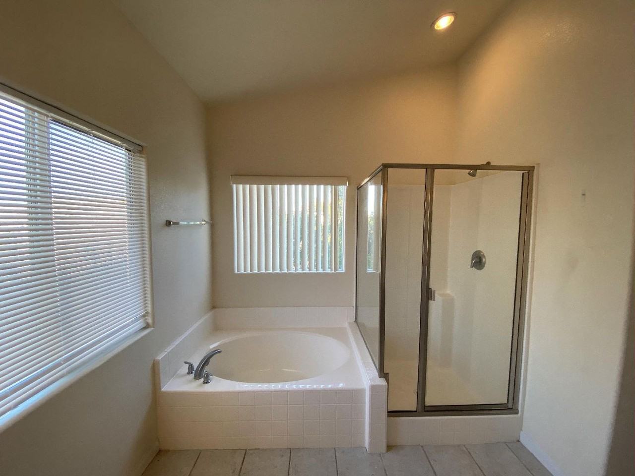 869 Park Walk Ave - Photo 5 of 10
