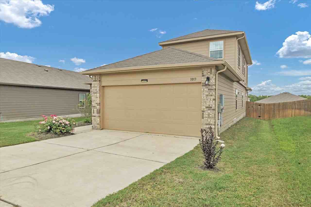 1013 Gaelic Dr - Photo 2 of 22