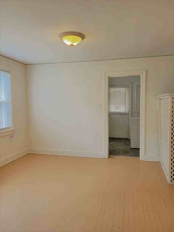 1315 Byron St - Photo 7 of 25