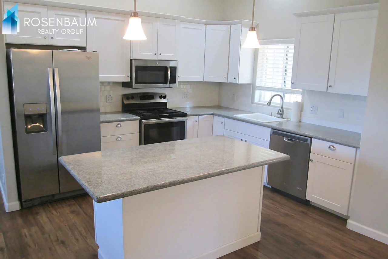 1933 Atlantic Ave - Photo 7 of 16