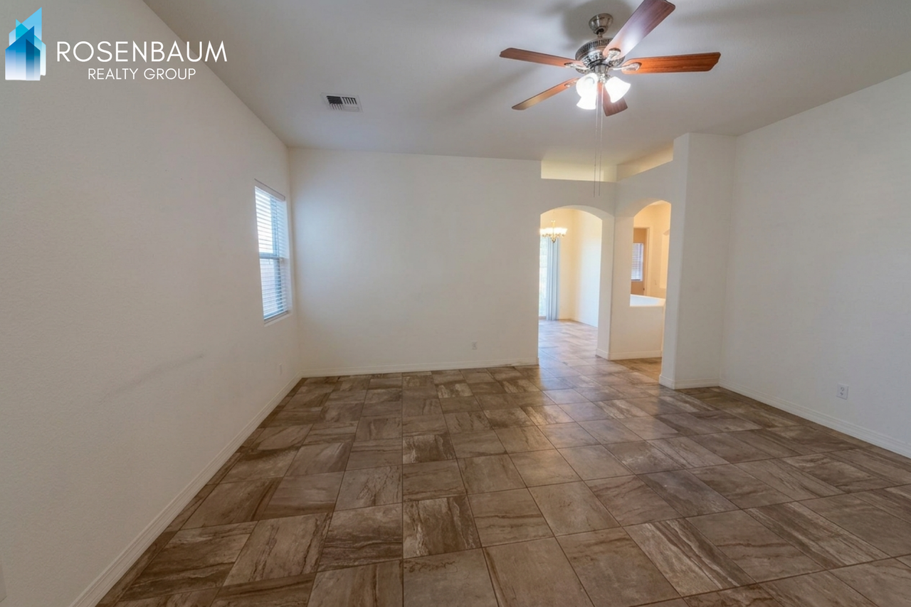 6070 E Greer Ln - Photo 2 of 7