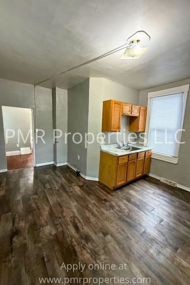 1922 N 3rd St - Photo 2 of 8