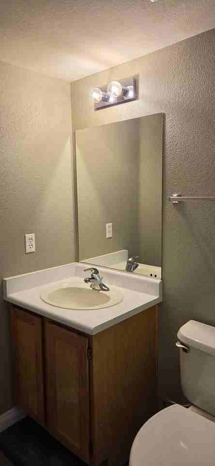 690 Barbary Coast Ave - Photo 3 of 25