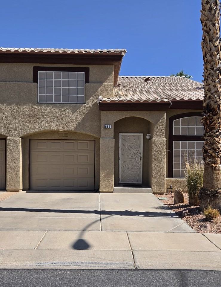 690 Barbary Coast Ave - Photo 4 of 25