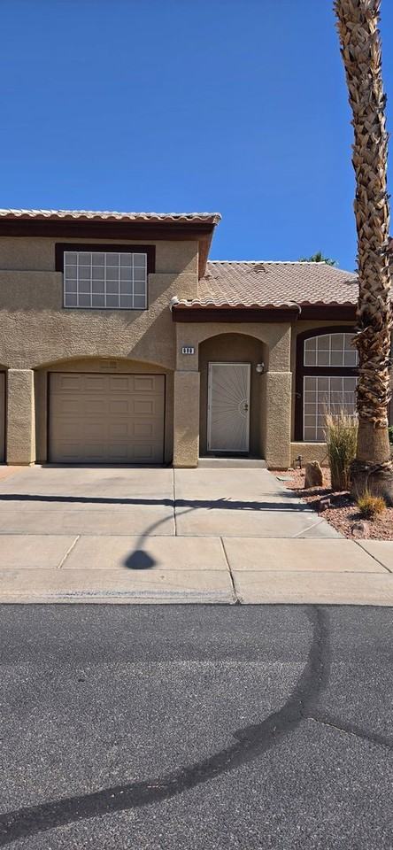690 Barbary Coast Ave - Photo 5 of 25