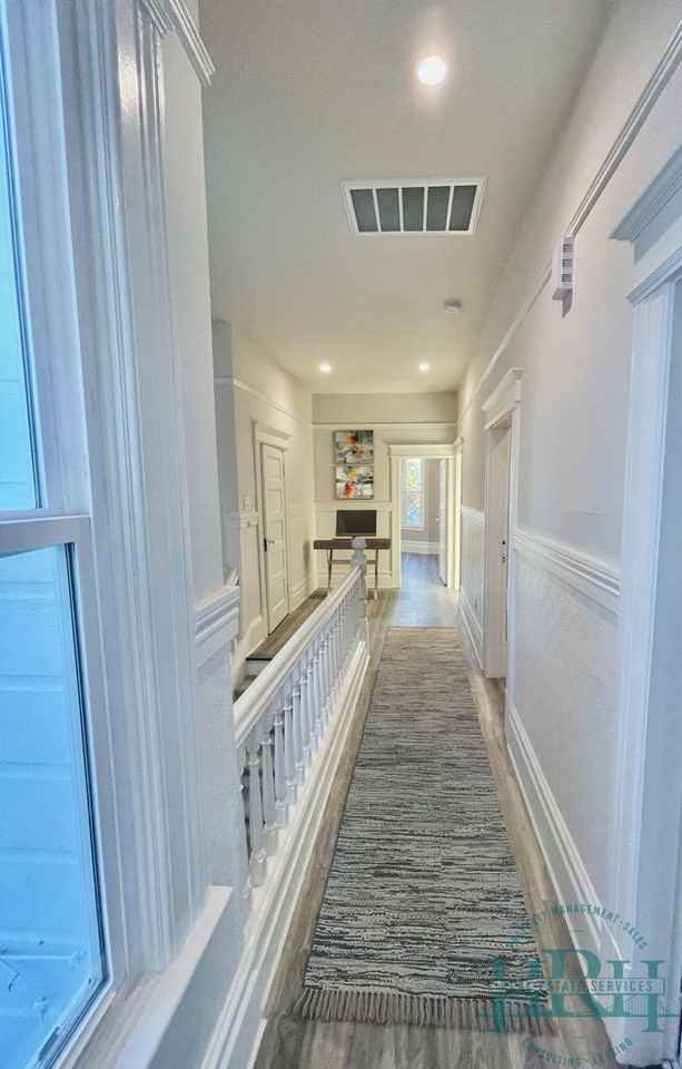 2554 Bryant St - Photo 4 of 50